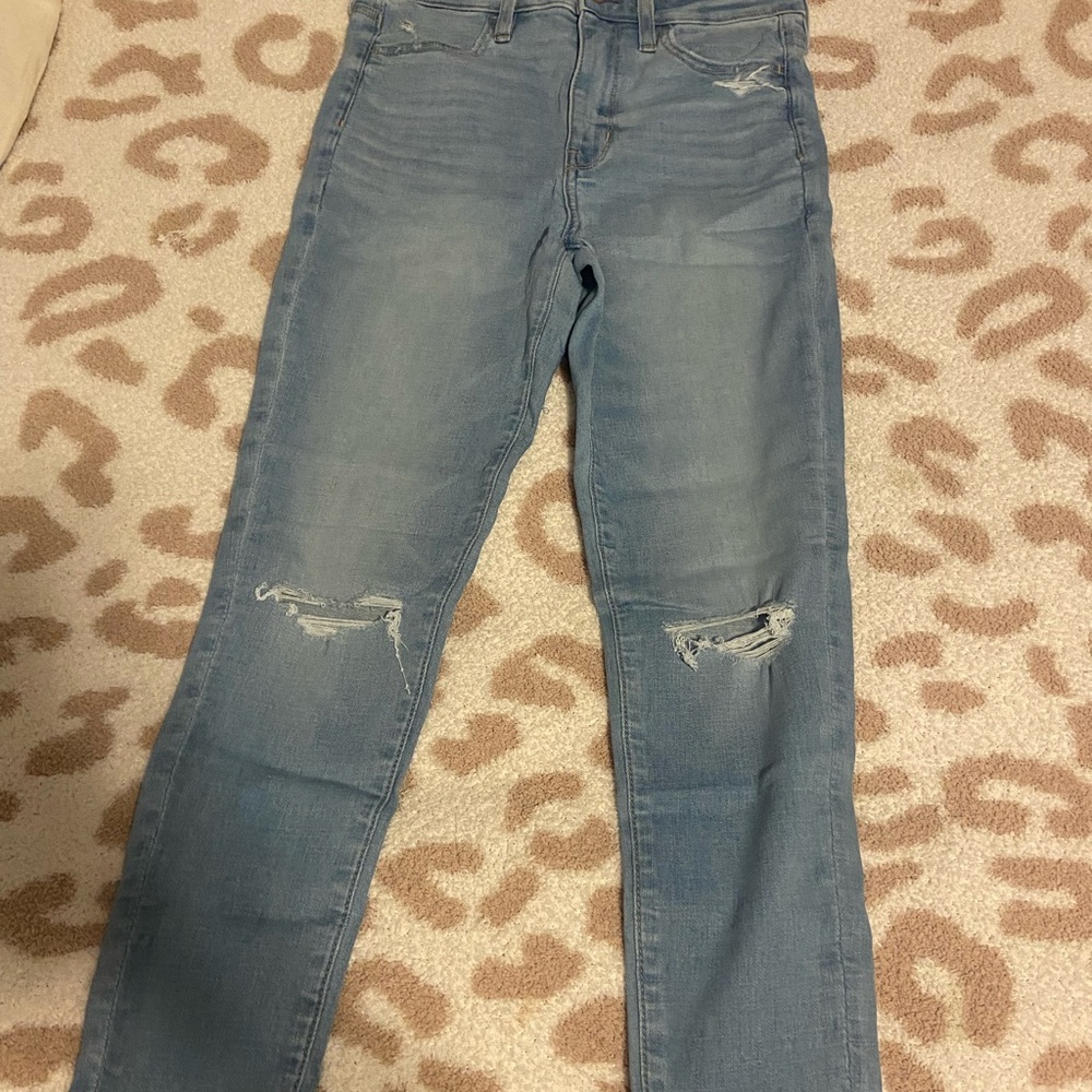 American Eagle Outfitters Light Blue Distressed Skinny Jeans